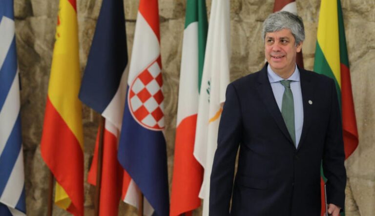 «Πάγος» από Σεντένο στα σχέδια για μη περικοπή συντάξεων