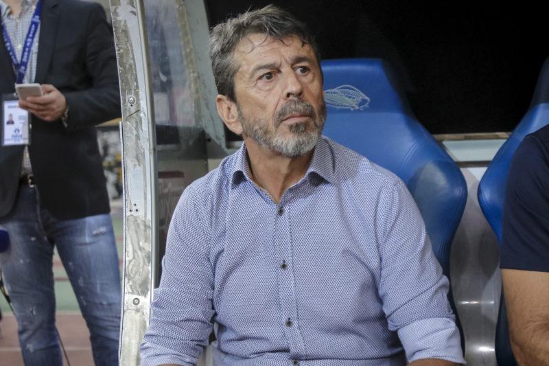 Πετράκης