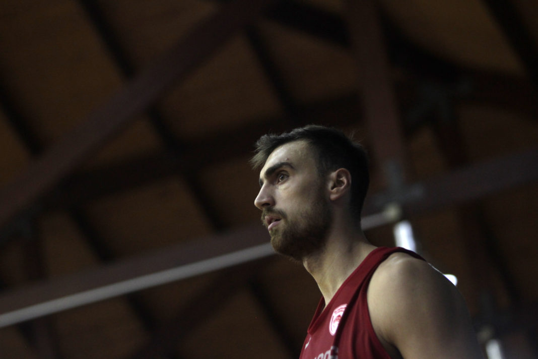 Μιλουτίνοφ