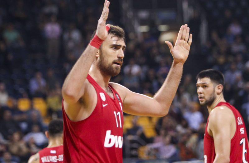 Μιλουτίνοφ