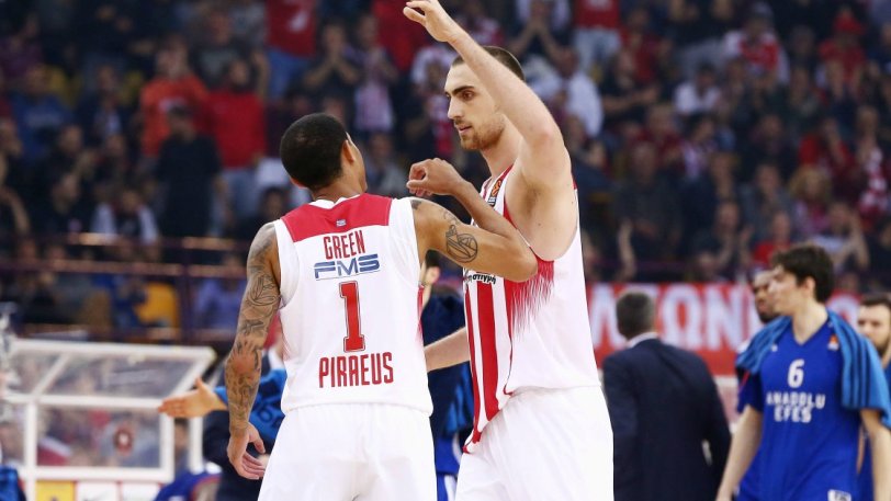 Ολυμπιακός Μιλουτίνοφ