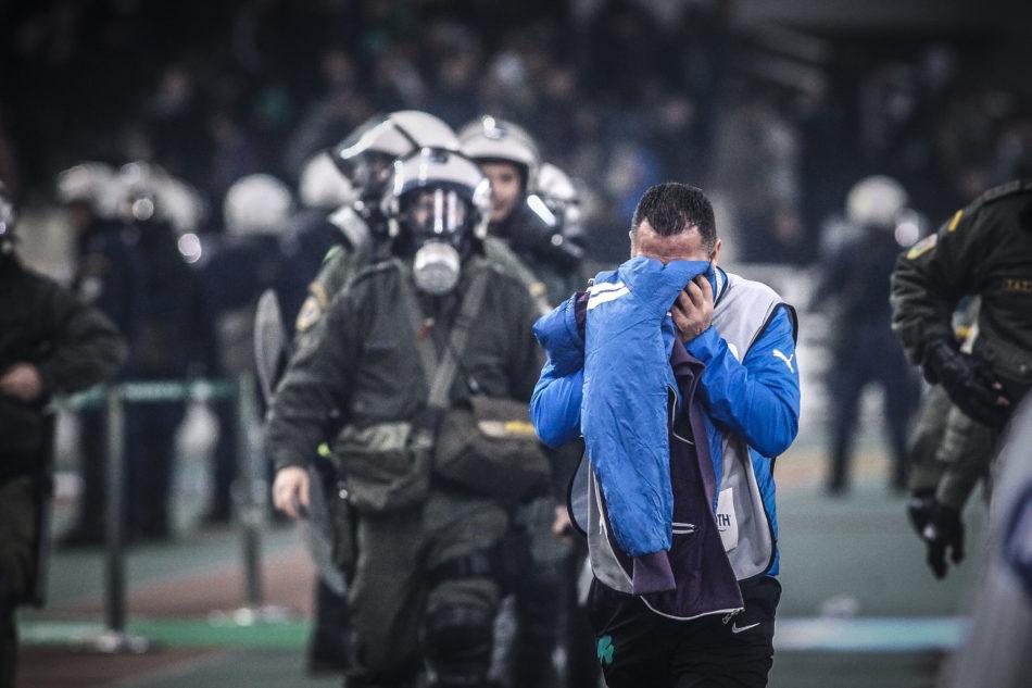 Παναθηναϊκός Ολυμπιακός επεισόδια διακοπή δακρυγόνα