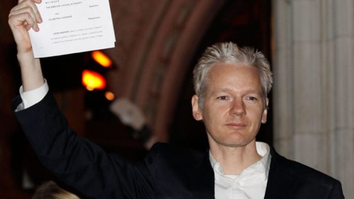 Τζούλιαν Ασάνζ Wikileaks