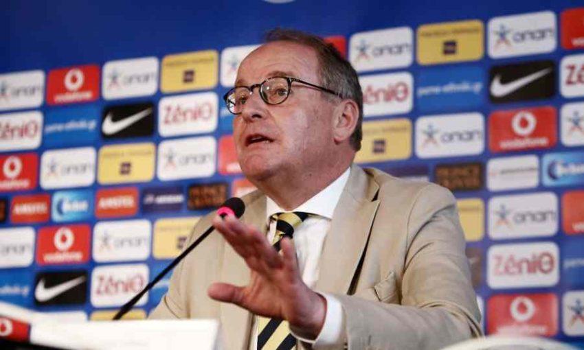 χούμπελ FIFA ΕΠΟ