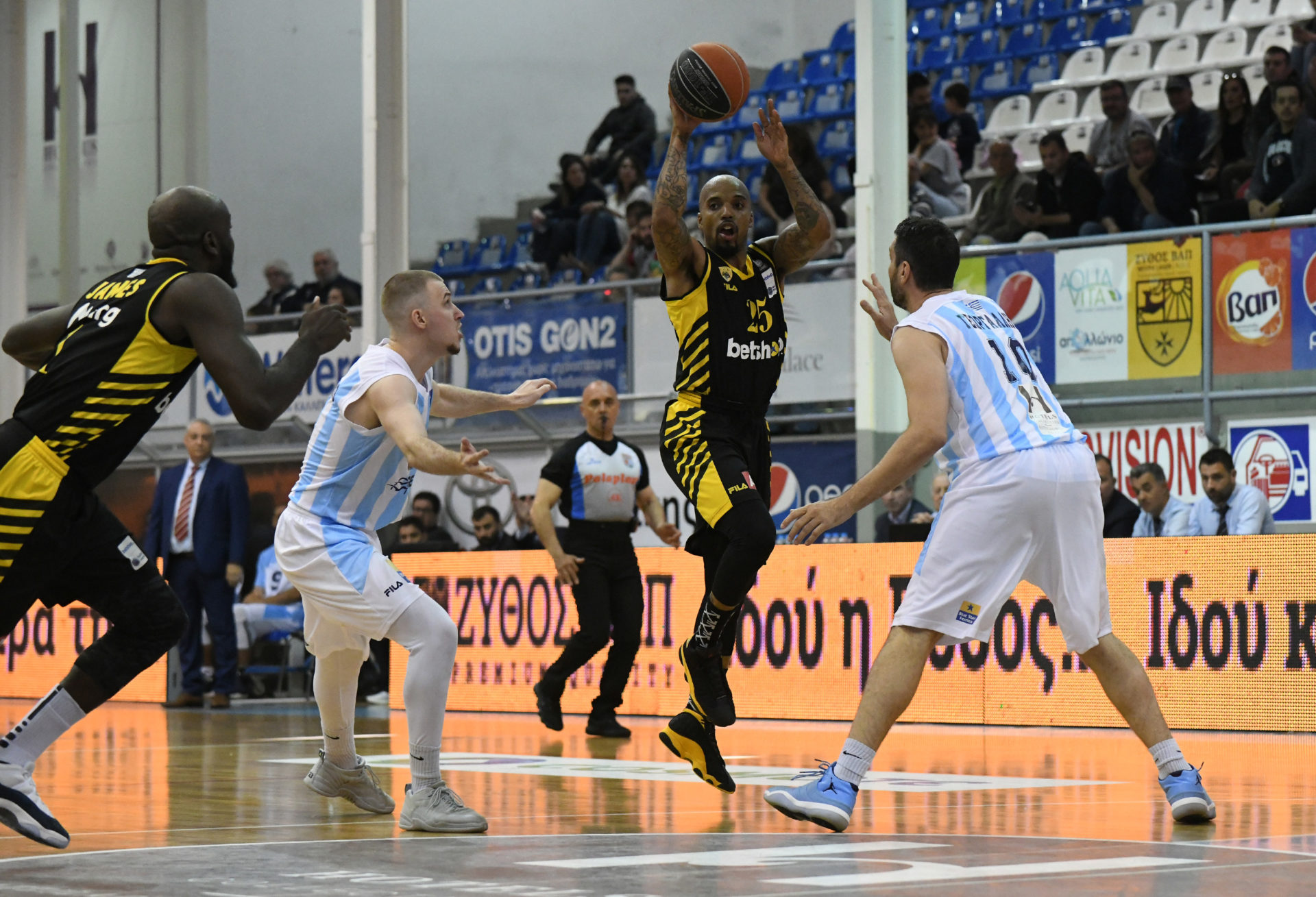 ΑΕΚ Κολοσσός