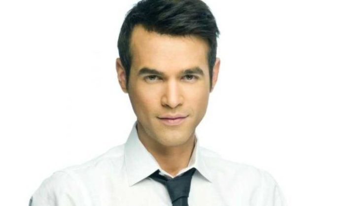 Μένιος Φουρθιώτης παρουσιαστής