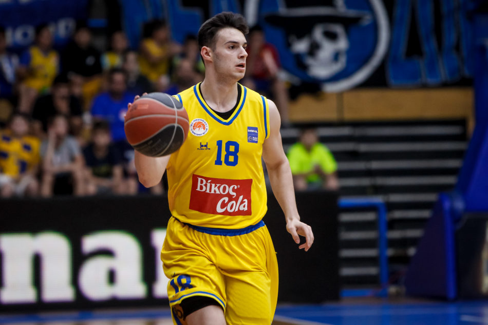 Καράμπελας