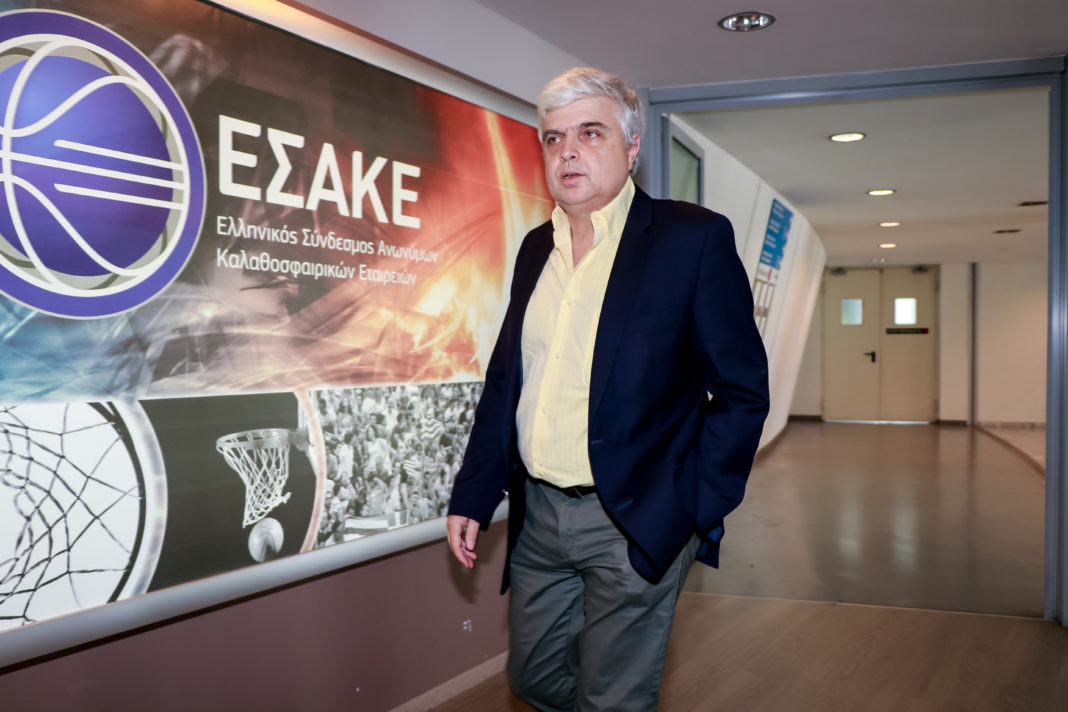 εσακε-μανος παπαδοπουλος