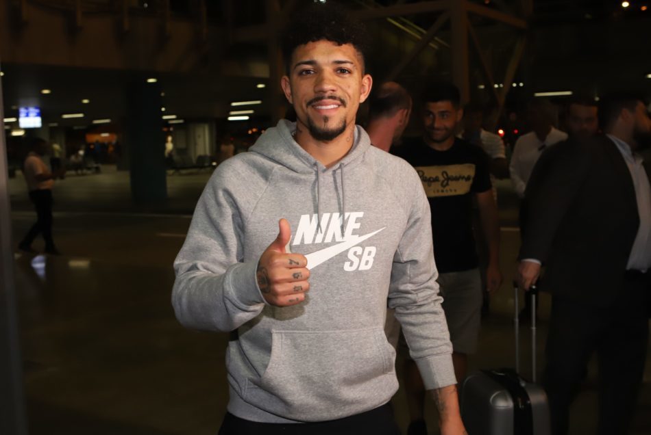 Ντούγκλας Αγκούστο