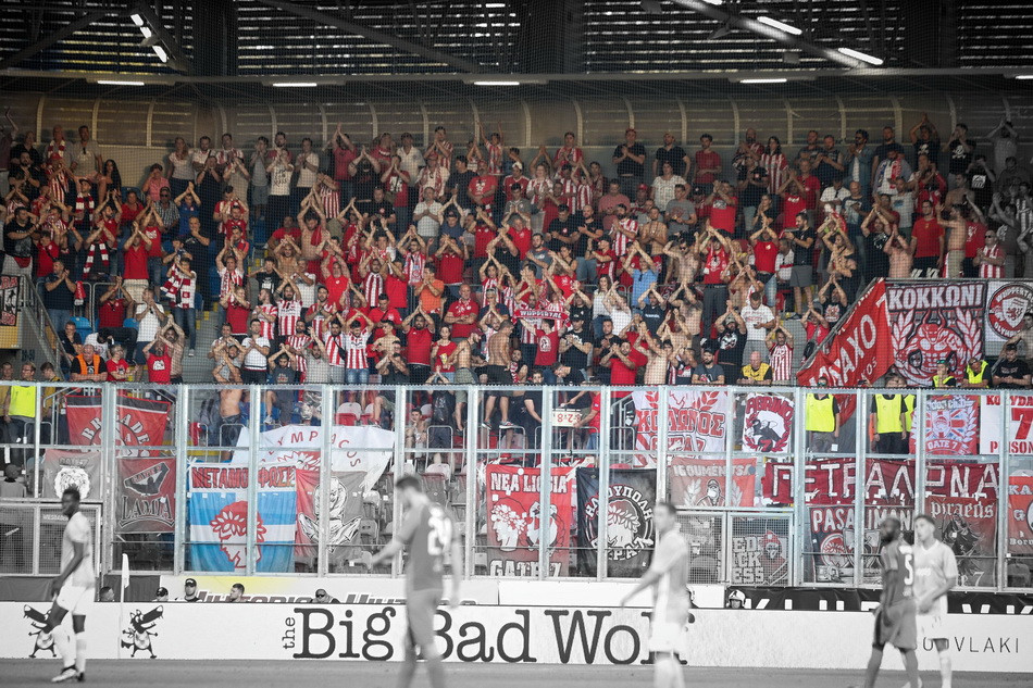 βικτόρια πλζεν ολυμπιακός