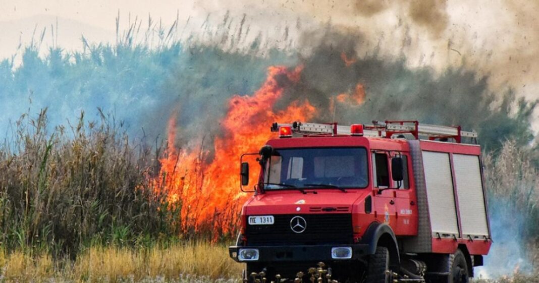 Φωτιά-πυροσβεστική πυρκαγιά