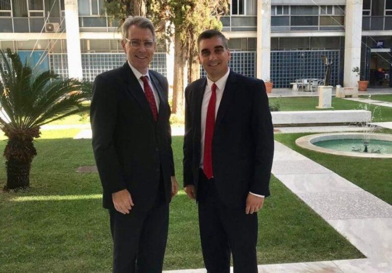 τζέφρι Πάιατ Γιάννης Κωνσταντάτος