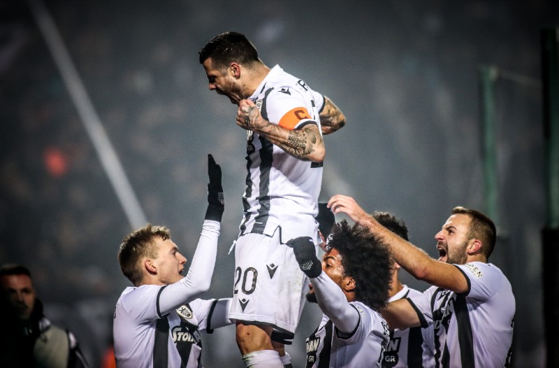 Βιειρίνια - ΑΕΚ