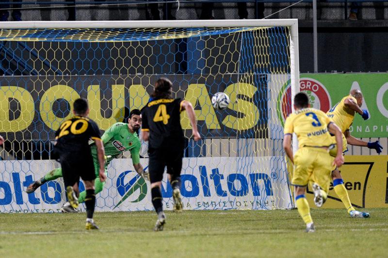 Μπαράλες πέναλτι Αστέρας Τρίπολης - ΑΕΚ