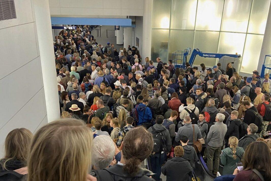 ΗΠΑ Αμερική αεροδρόμια χάος κορωνοϊός