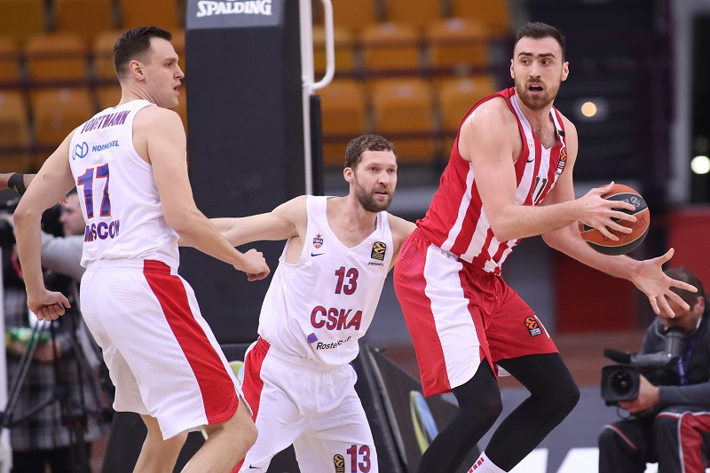 Μιλουτίνοφ