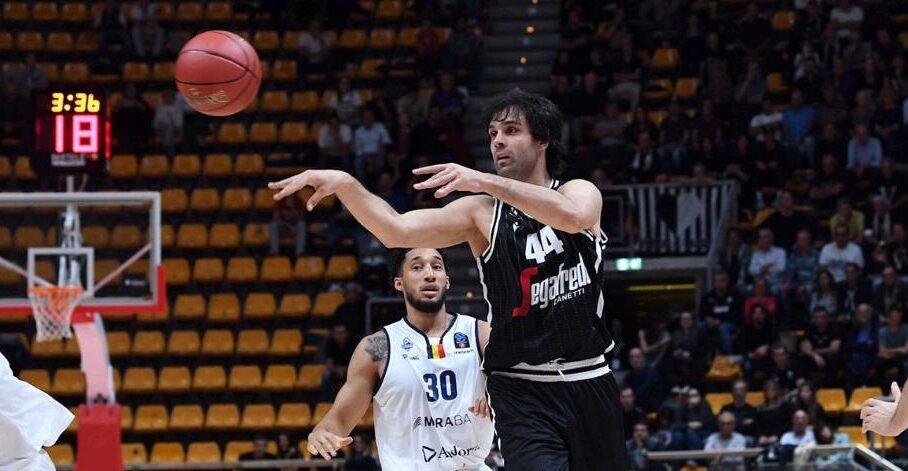 Βίρτους Μπολόνια Τεόντοσιτς