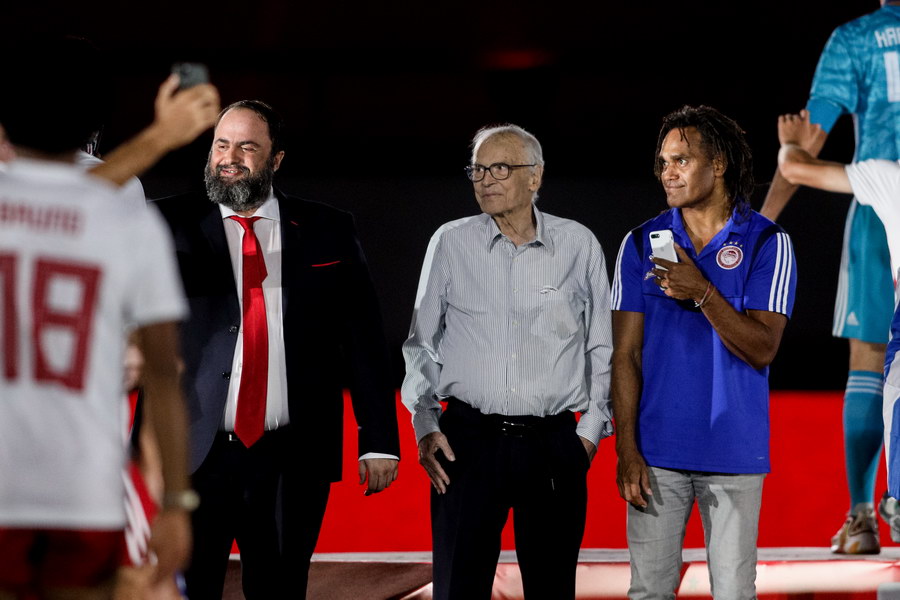 Σάββας Θεοδωρίδης Βαγγέλης Μαρινάκης Καρεμπέ Ολυμπιακός φιέστα