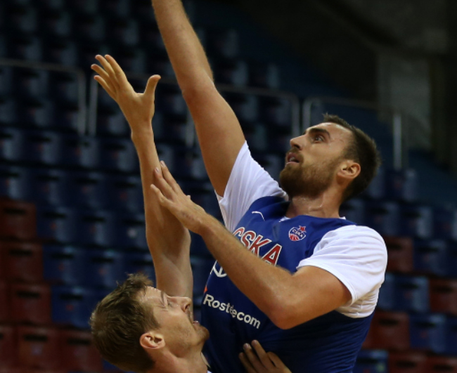 Μιλουτίνοφ