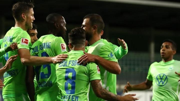 Βόλφσμπουργκ Ντέσνα ΑΕΚ