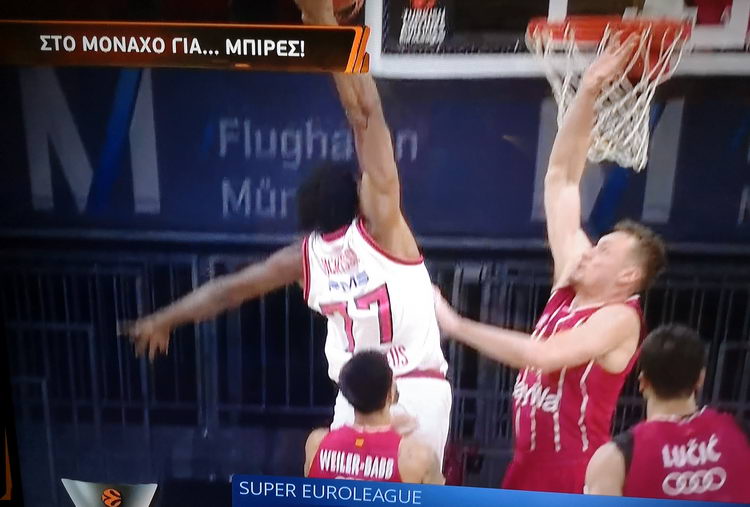 NOVA Στο Μόναχο για μπίρες Μπάγερν Ολυμπιακός