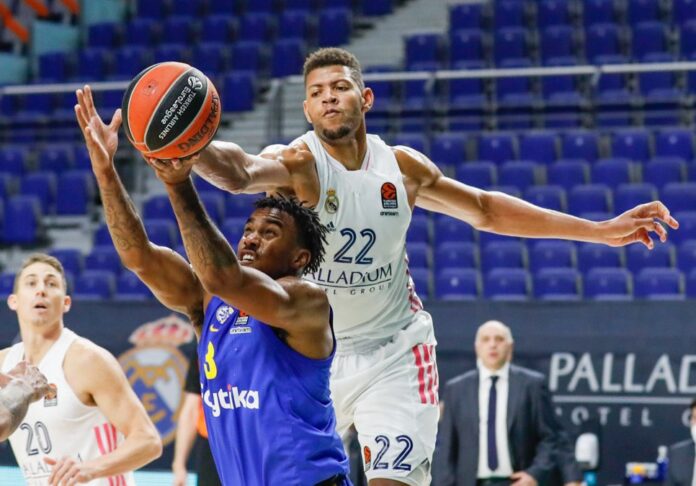 Ρεάλ Μαδρίτης Μακάμπι Ταβάρες