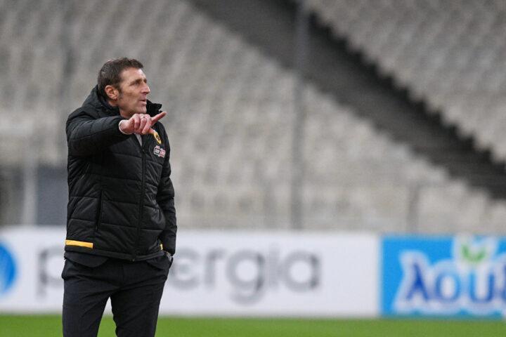 Ο Μάσιμο Καρέρα στο ματς ΑΕΚ-Ολυμπιακός