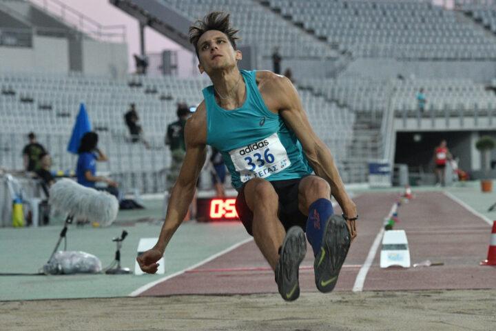 Περιστέρης