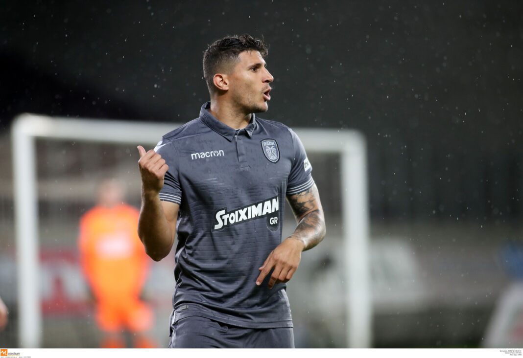 Νίκος Καρέλης