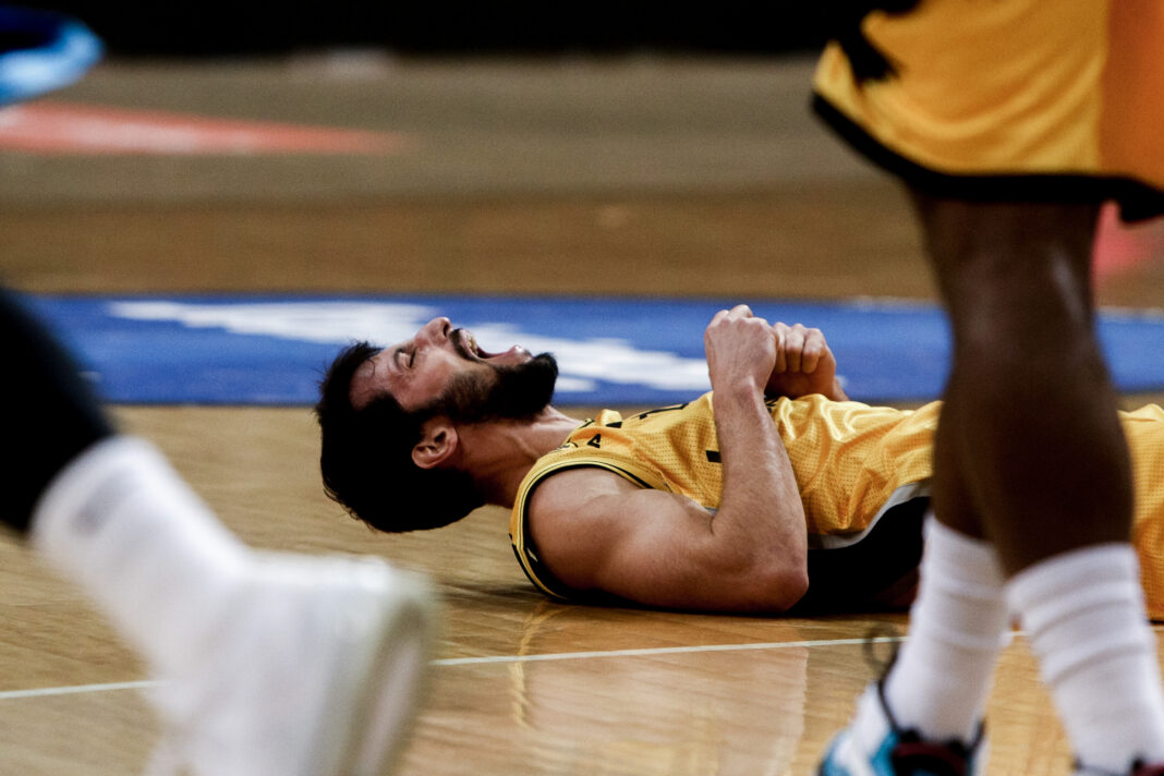 Νίκος Γκίκας