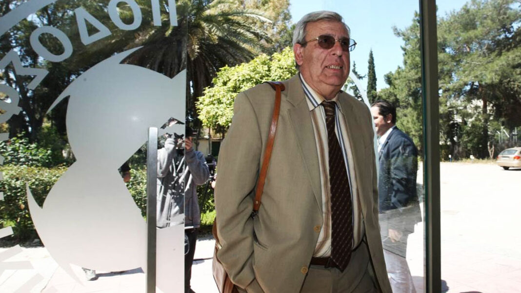 Σταύρος Ψαρόπουλος