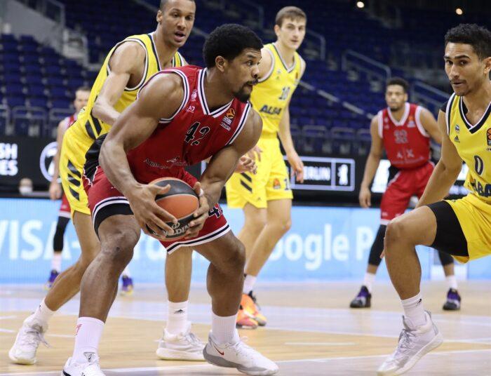 Άλμπα Αρμάνι Χάινς