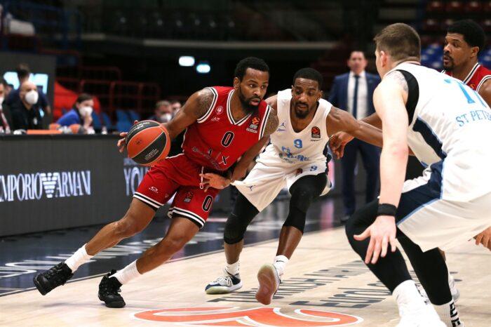 Πάντερ Αρμάνι Ζενίτ