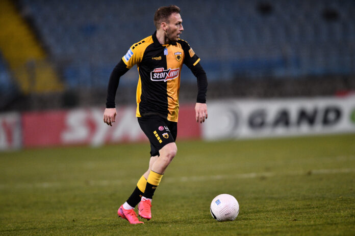 Μιχάλης Μπακάκης