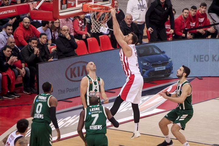 Μιλουτίνοφ