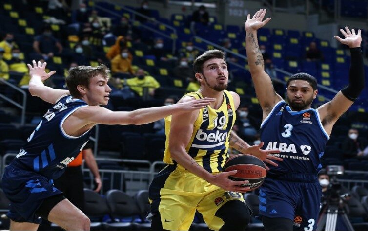 Φενέρ - Άλμπα