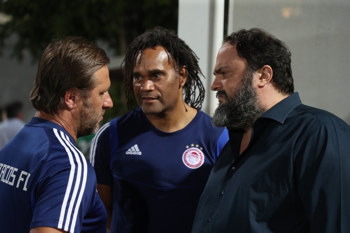 Μαρτίνς, Καρεμπέ, Μαρινάκης