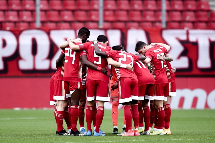 Ολυμπιακός ομαδική