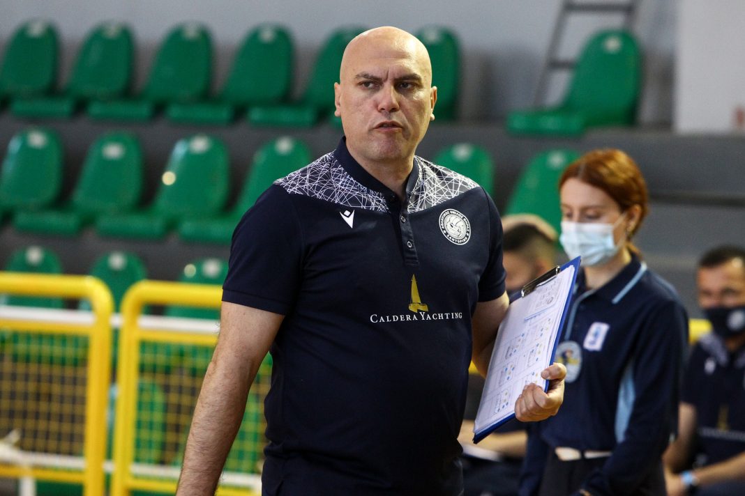 Παπαδόπουλος ΑΟ Θήρας