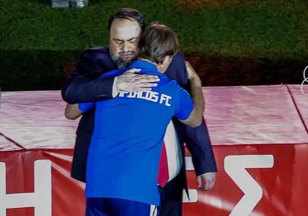 Μαρινάκης, Μαρτίνς