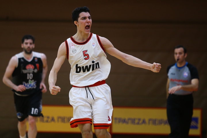 Νικολαΐδης