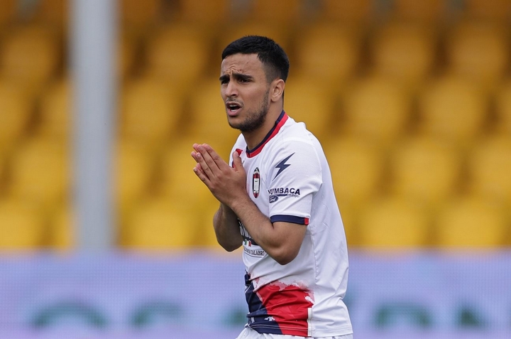 Αντάμ Ουνάς