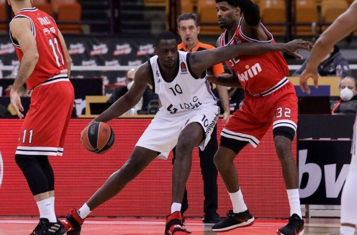 Μουσταφά Φαλ Ολυμπιακός