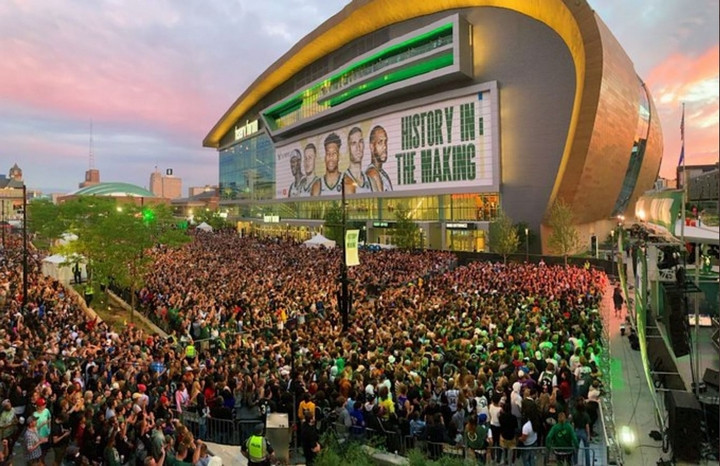 Μπακς οπαδοί