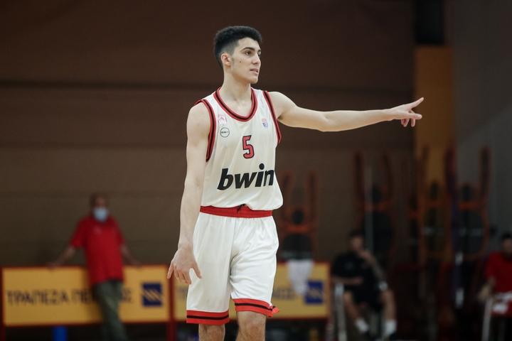 Νικολαΐδης