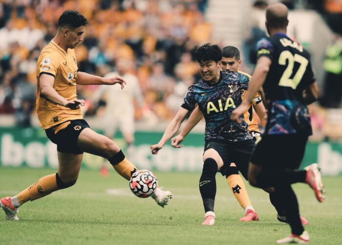 Γουλβς Τότεναμ