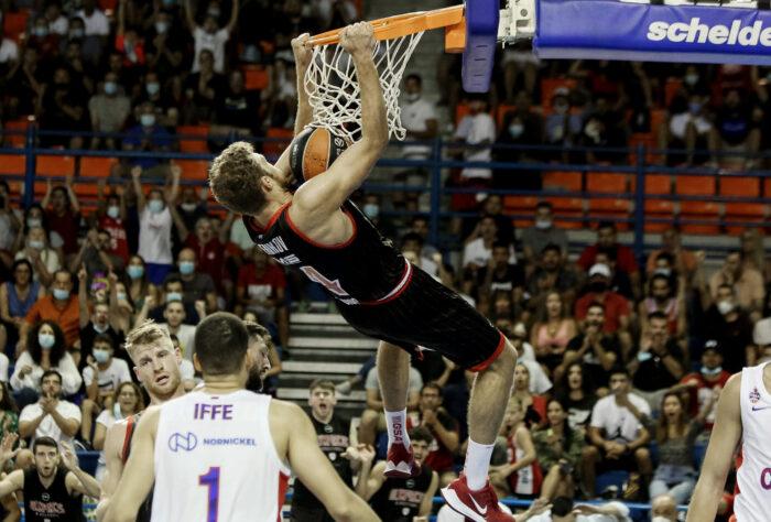 Σάσα Βεζένκοφ