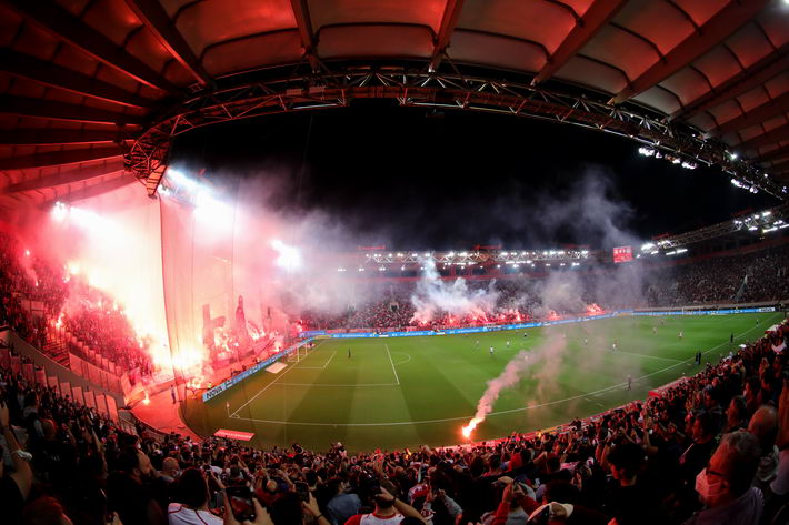 Ολυμπιακός Παναθηναϊκός καπνογόνα Καραϊσκάκη