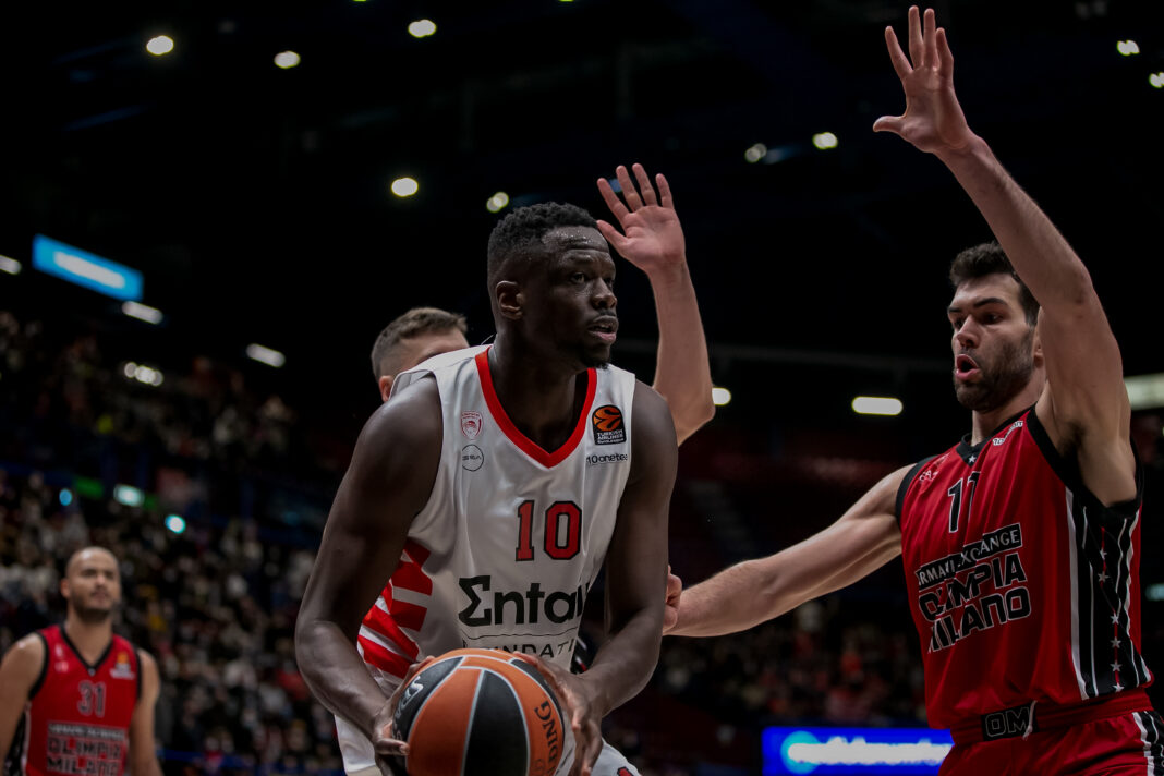 Φαλ Ολυμπιακός Αρμάνι