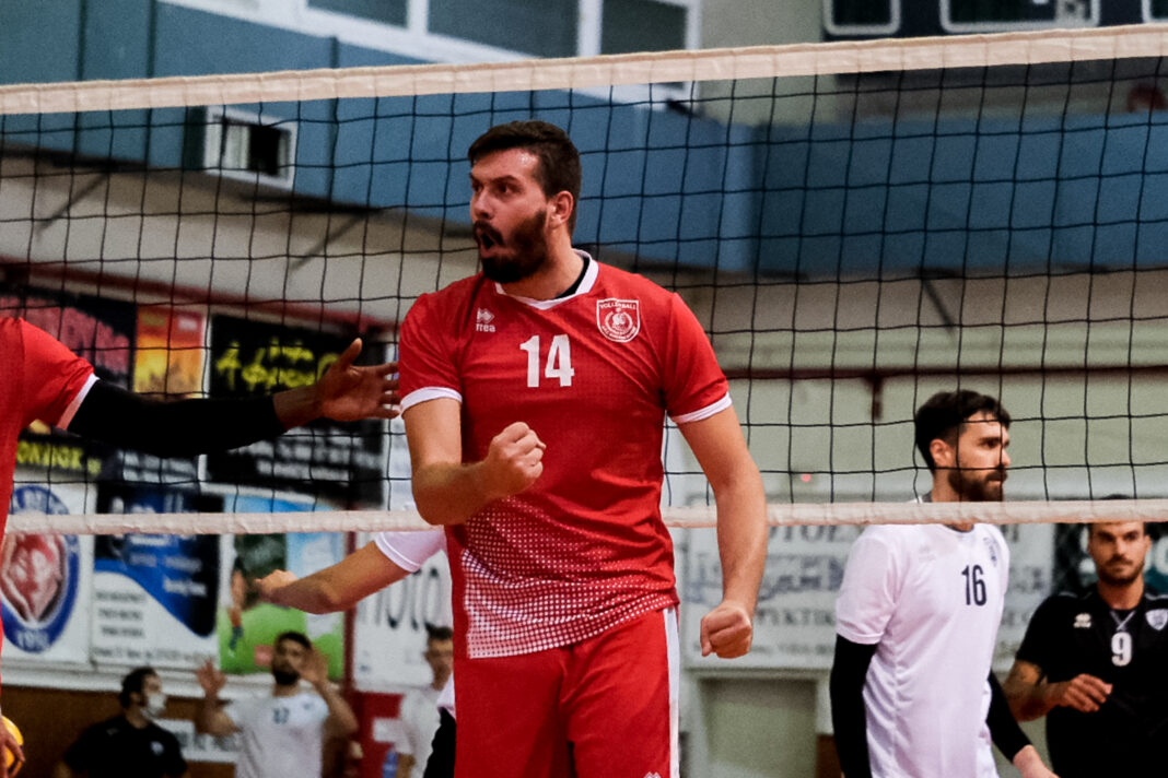 Γιώργος Τζιουμάκας